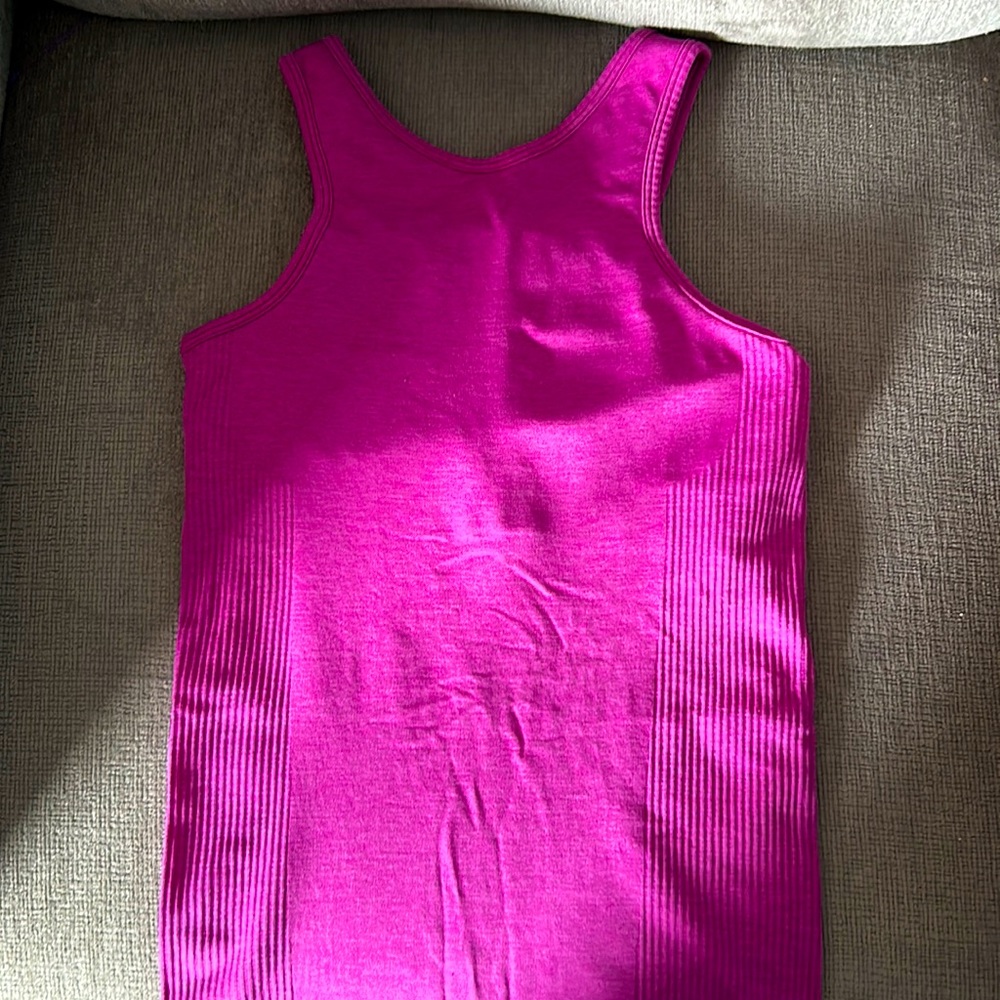 Lululemon compression tank